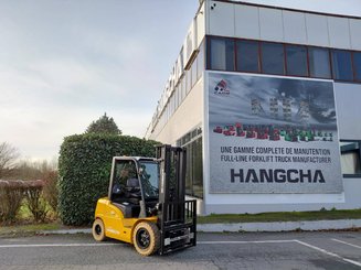 Четырехопорные погрузчики Hangcha XE35i (CPD35-XEY2HA-SI)