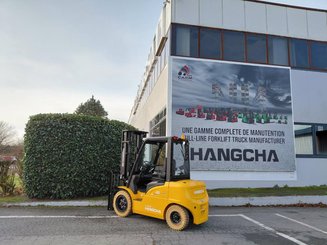 Четырехопорные погрузчики Hangcha XE35i (CPD35-XEY2HA-SI)