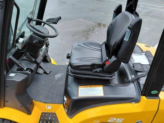 Четырехопорные погрузчики Hangcha XE25i ( CPD25-XEY2HA-SI )