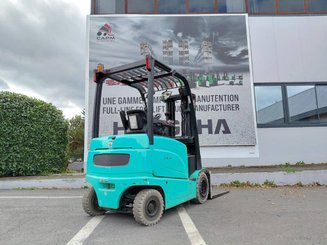 Четырехопорные погрузчики Hyster J2.50XM