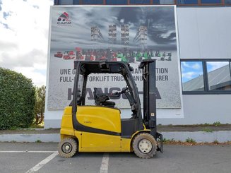 Четырехопорные погрузчики Yale ERP25VL