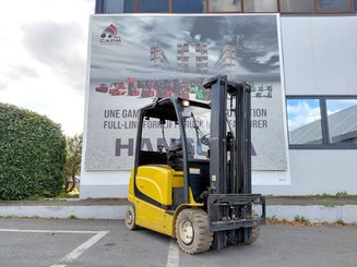 Четырехопорные погрузчики Yale ERP25VL