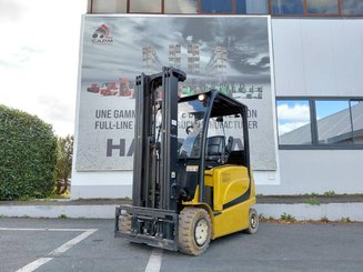 Четырехопорные погрузчики Yale ERP25VL
