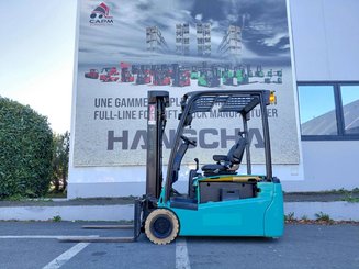 Трехопорные погрузчики Yale ERP18VTL