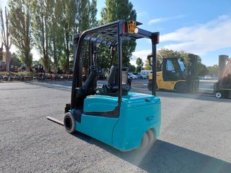Трехопорные погрузчики Yale ERP18VTL
