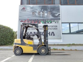 Четырехопорные погрузчики Yale GDP25VX
