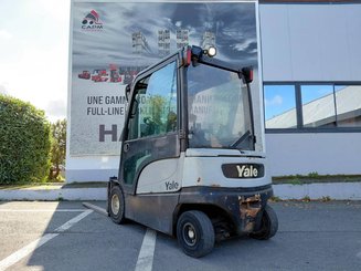 Четырехопорные погрузчики Yale ERP30VL
