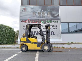 Четырехопорные погрузчики Yale GLP25VX