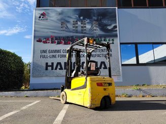 Трехопорные погрузчики Yale ERP18VTL