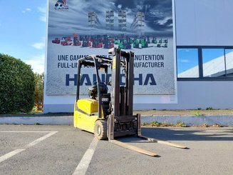 Трехопорные погрузчики Yale ERP18VTL