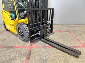 Четырехопорные погрузчики Hangcha XE25i ( CPD25-XEY2HA-SI )