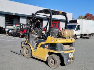 Четырехопорные погрузчики Caterpillar GP20N