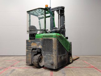 Четырехходовый вилочный погрузчик Combilift COMBI CB2500